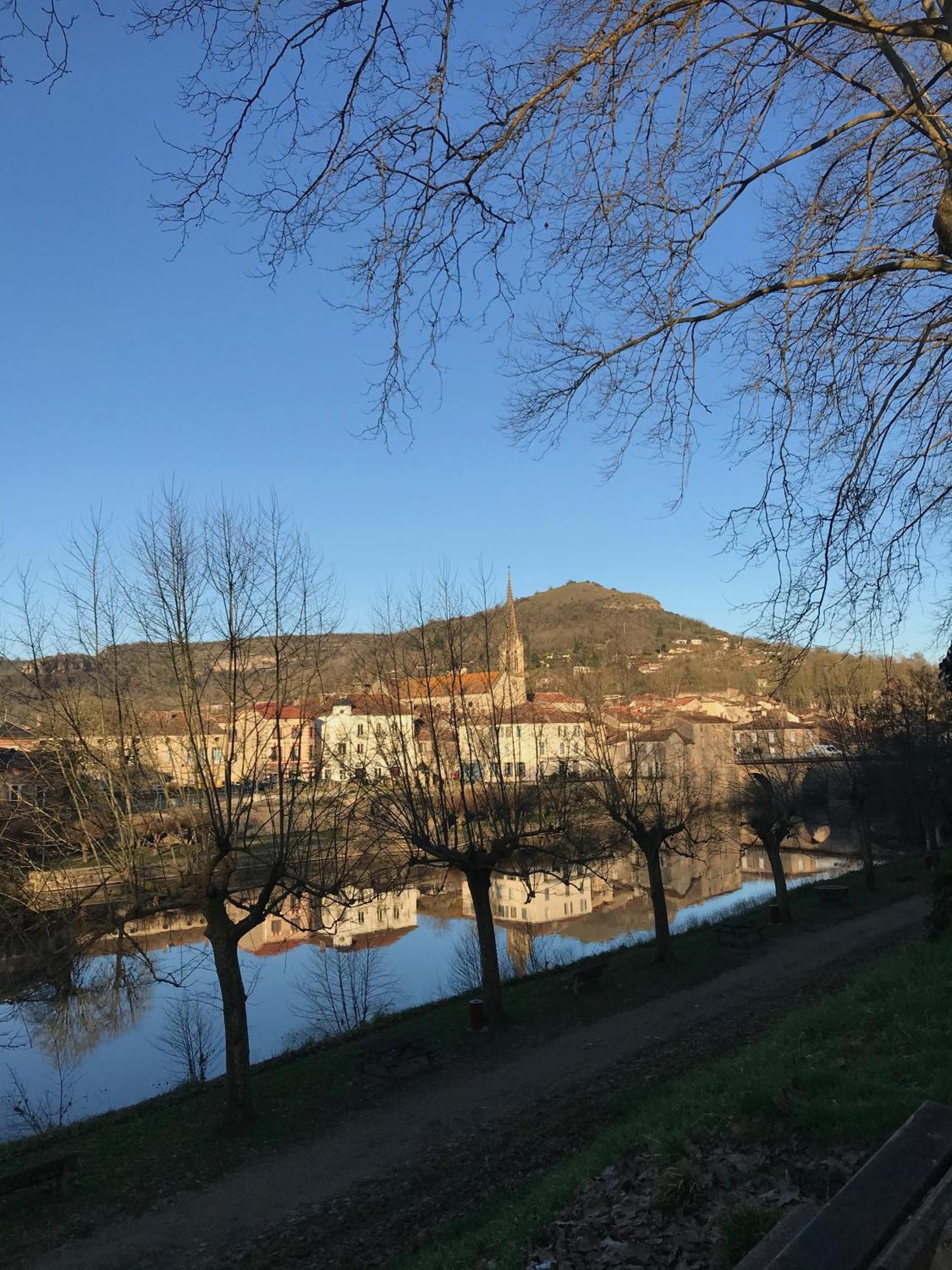 Gite La Bergerie En Bord D'Aveyron Apartment Saint-Antonin-Noble-Val Exterior photo