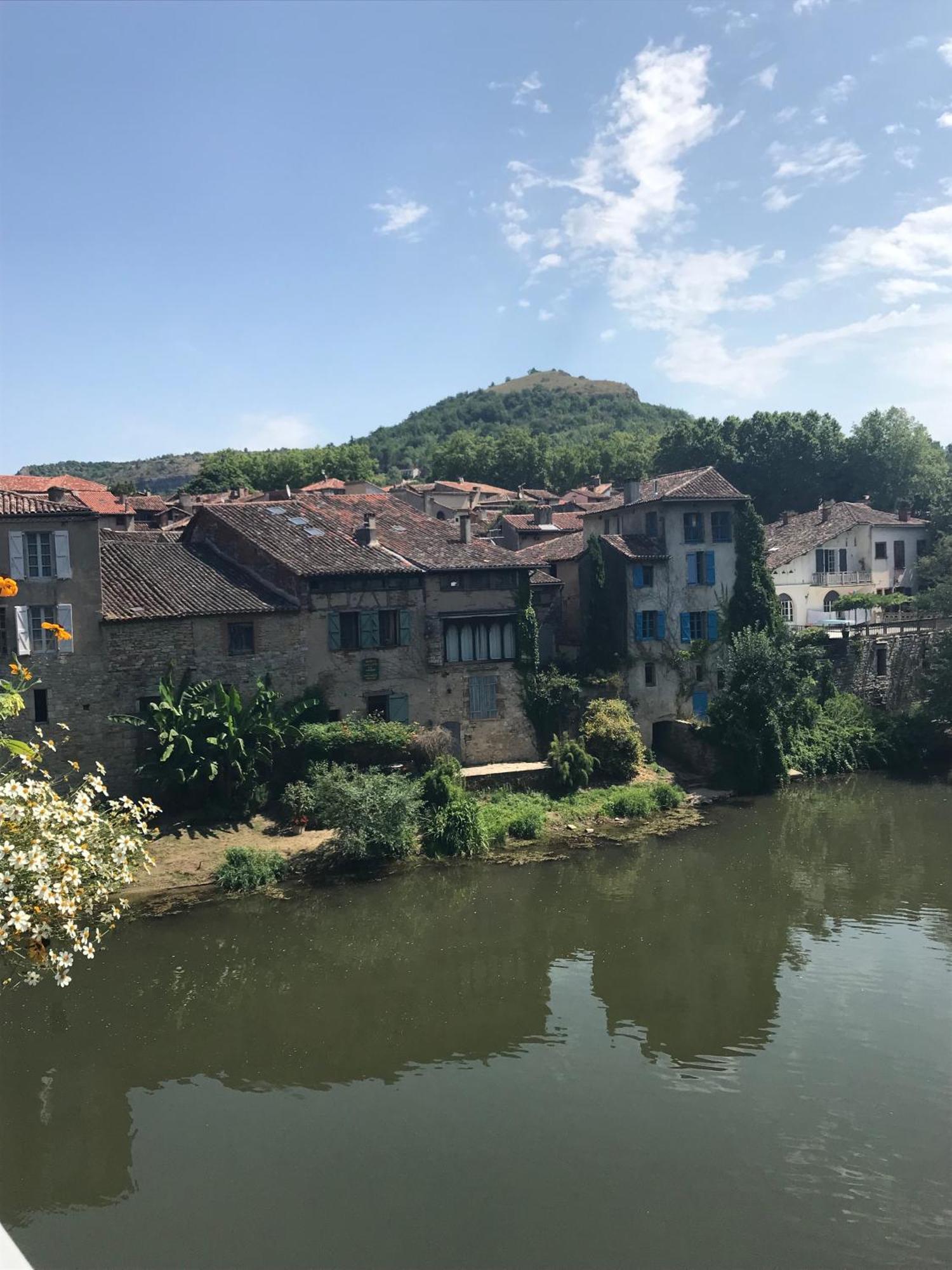 Gite La Bergerie En Bord D'Aveyron Apartment Saint-Antonin-Noble-Val Exterior photo